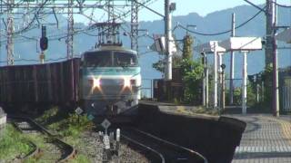 東海道線根府川駅 EF66-103貨物列車通過光景(HD)