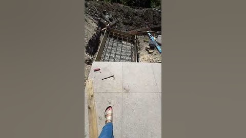 Building Retaining Wall for Backyard Landscaping | #RetainingWall #UtahLandscaping #LandscapeDesign