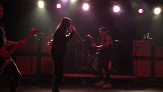 sleeping with sirens - like it loud - kellin gets hair stuck in his mouth