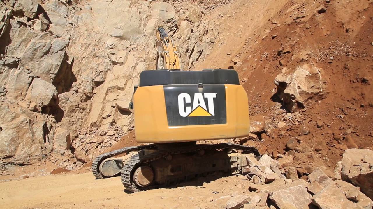 camera iphone 8 plus apk CATERPILLAR 349E loading a moibile crusher