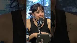 Levantás una piedra y les aparece un viaje: la generosidad de la esposa de Adorni 👀