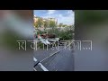 Пьяный водитель за рулём каршеринга пересёк 3 встречных полосы, вылетел на тротуар и сбил пешеходов