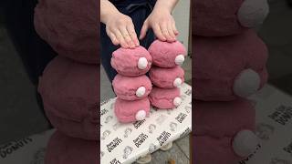 クリームたっぷり濃厚ラズベリードーナツ