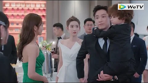 The heroine was humiliated by a scheming girl at a banquet and the CEO immediately stood up for her - DayDayNews