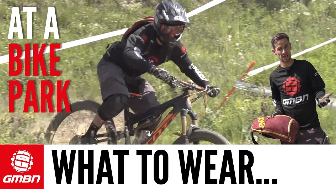 mountain biking outfit