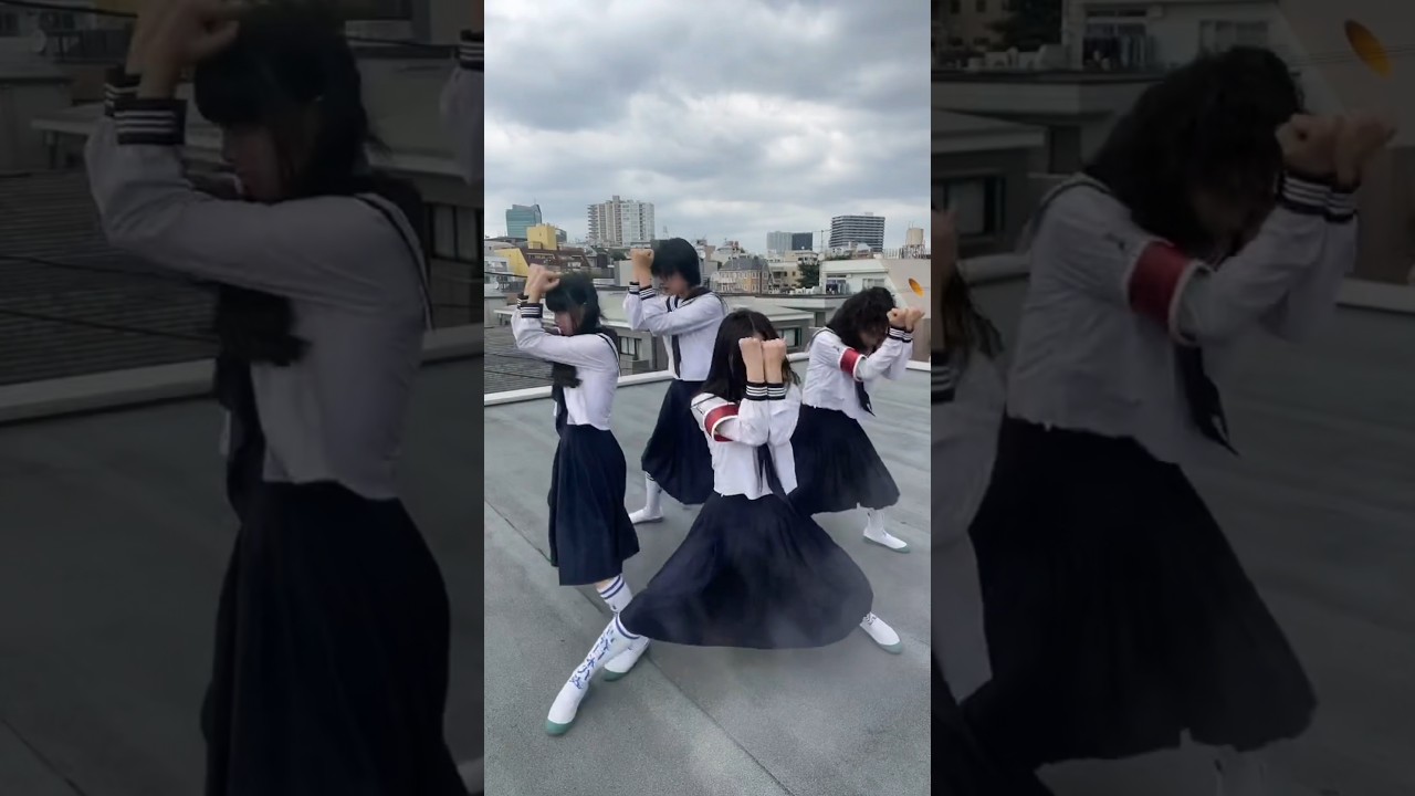 🇯🇵 Atarashii Gakko doing "Pineapple Kryptonite" dance in USA. 