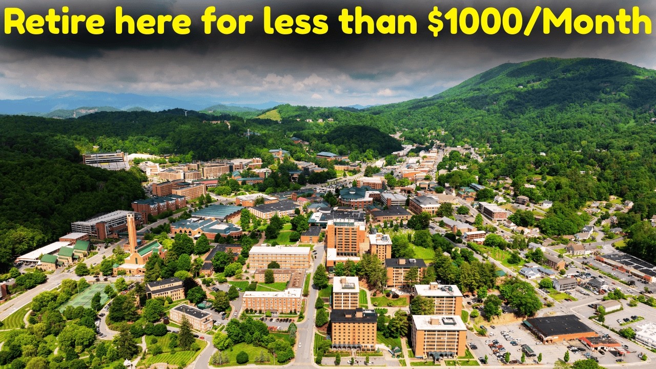 7 College Towns Where You Can Retire Like a King on Social Security