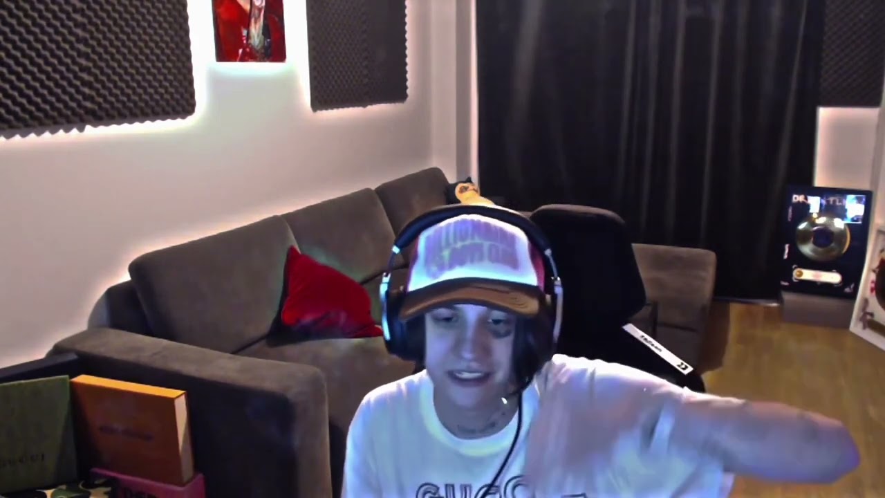 TLow zeigt live Songs 29.1.23  hoffe das die alle Mal rauskommen