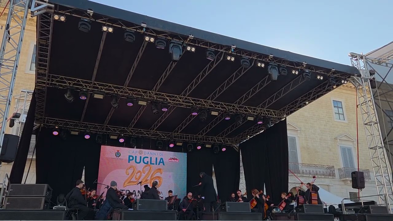 Capodanno tranese con l'Orchestra Mercadante che suona Morricone