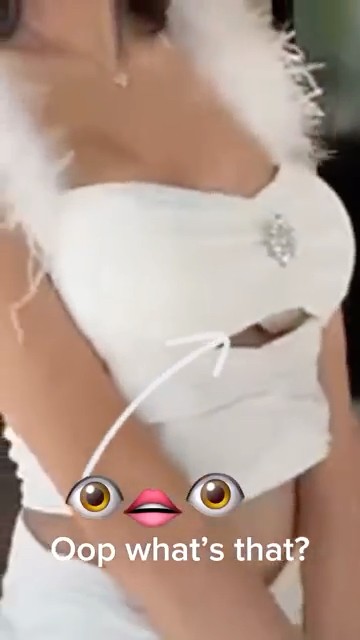 SHES MAKING THEM BIGGER?! #nohate #pointingout #boobjob #plasticsurgery #claradao #nonbodypositivity