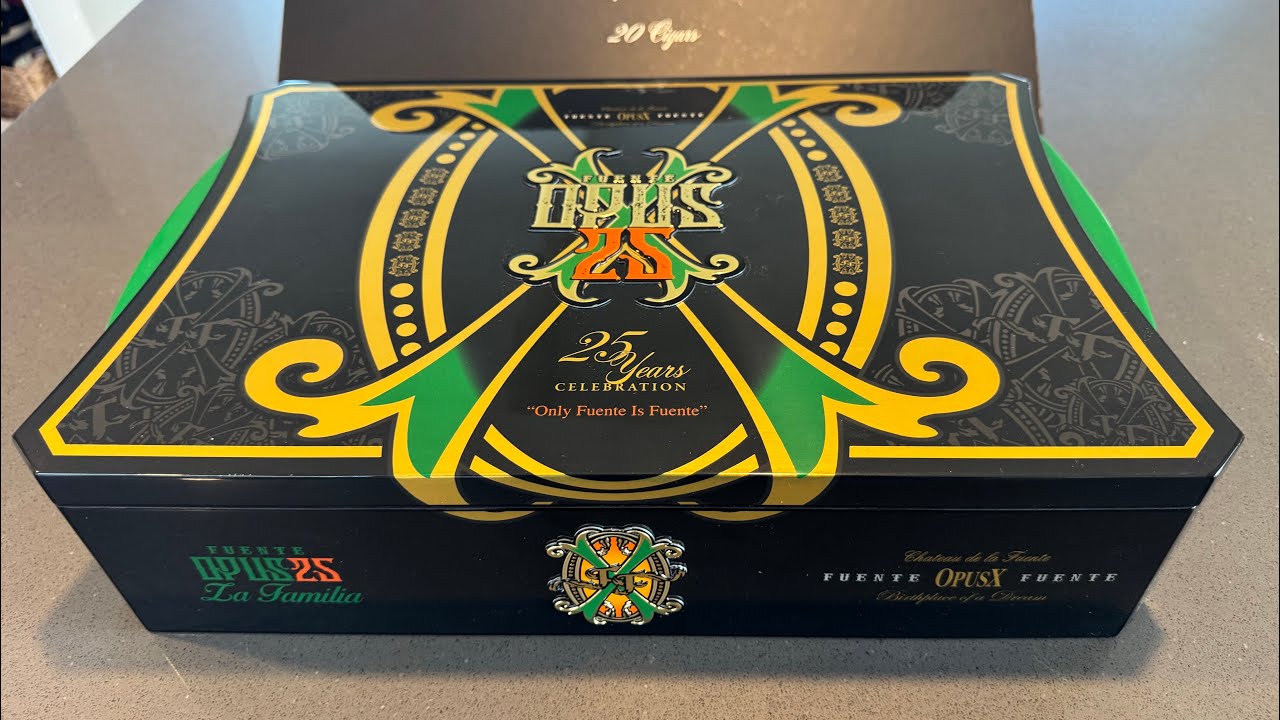 Распаковка хьюмидора Opus X 25th Anniversary