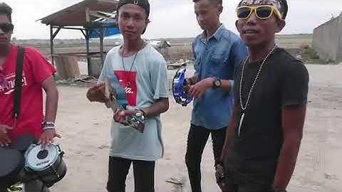 Juragan Empang (pengamen alay)
