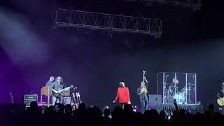 Alanis Morissette - Uninvited (Live at Mohegan Sun Arena, 10-20-18) (4K, 60 FPS, Stereo)