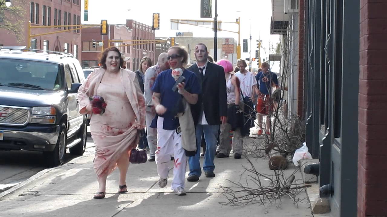 Fargo Zombie Pub Crawl 2011 1-043