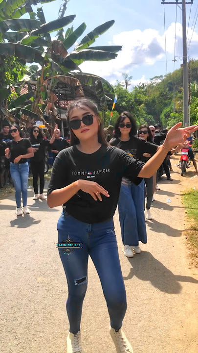Selendang biru gaya mbake #karnaval #selendangbiru #shorts #shortsvideo #jogetkarnaval