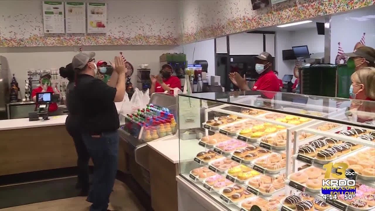 Krispy Kreme opens again in Colorado Springs, first in 16 years YouTube