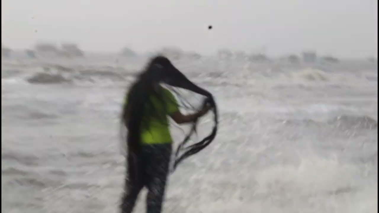 LOVELY BUN DROP AT BEACH SIDE...