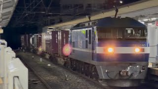 【4K高画質】JR貨物EF210形100番台140号機〔吹〕(ルーバー白帯・新塗装)+コキ21両が高槻駅1番線を高速通過!(70レ・吹A227・コンテナ輸送)2025.11.11