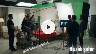 Uzak Şehi̇r 44.Bölüm Alya Ve Ci̇hanin Yatak Sahnesi̇nden Yeni̇ Kamera Arkasi Görüntüleri̇ Geldi̇şehir