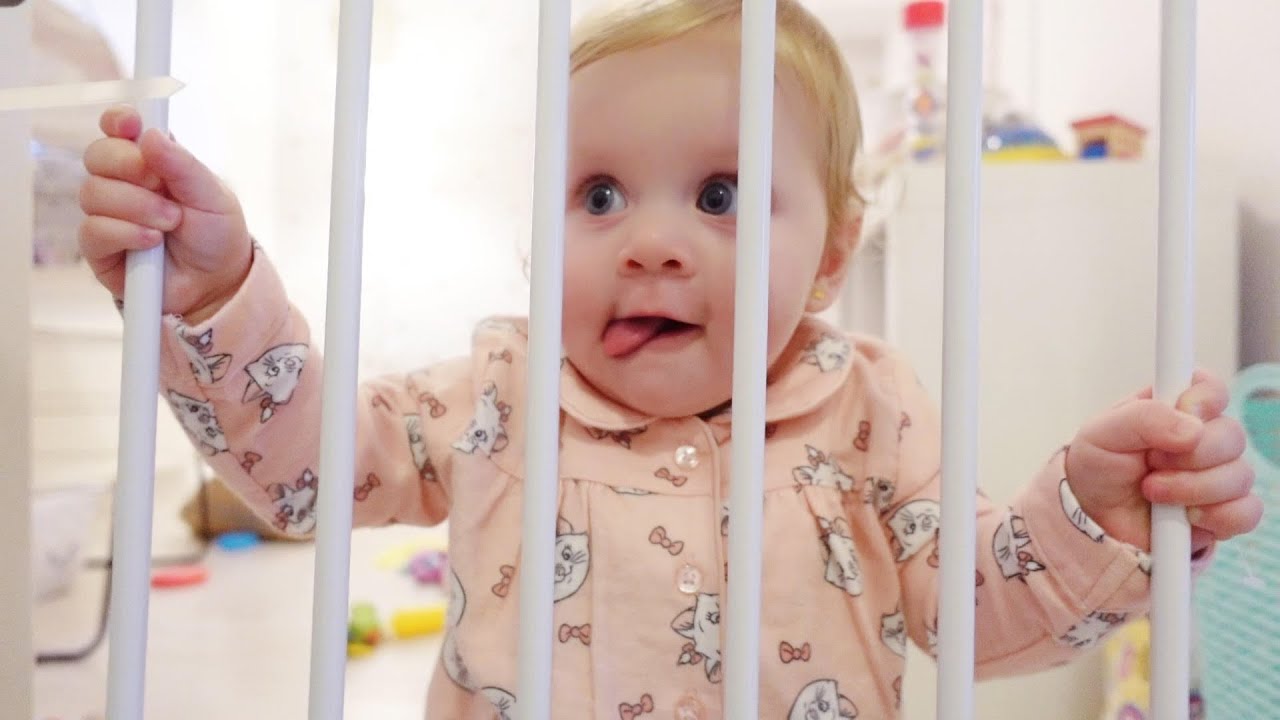 ميلا كانت وقعت من الدرج وهي تزحف😢 | الحمدالله على كل حال..