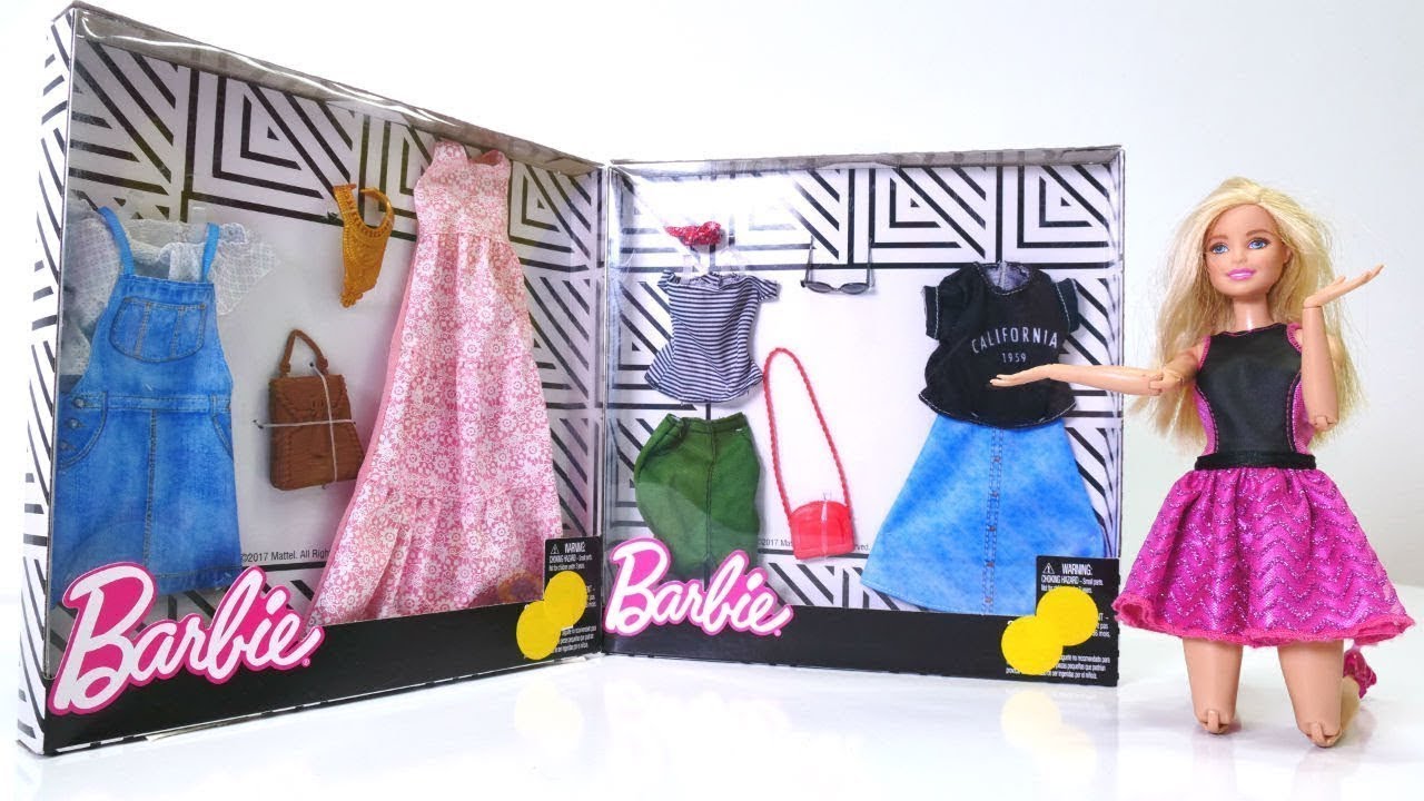 Витрина магазина барби. Витрина для кукол. Кукла барби на ветртне. Музей кукол барби в москве. Кукла барби на витрине.