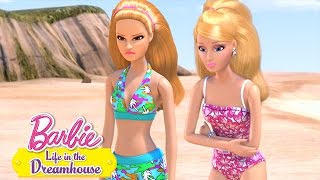 ¡UN DÍA EN LA PLAYA CON BARBIE! 👩💛🏖I Barbie Life In The Dreamhouse | Barbie En Español Latino