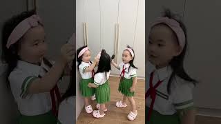 三胞胎姐妹早餐自律的两小时~ #lovelybaby #baby #家有萌娃 #cute #cutebaby #三胞胎vlog #funny #萌娃