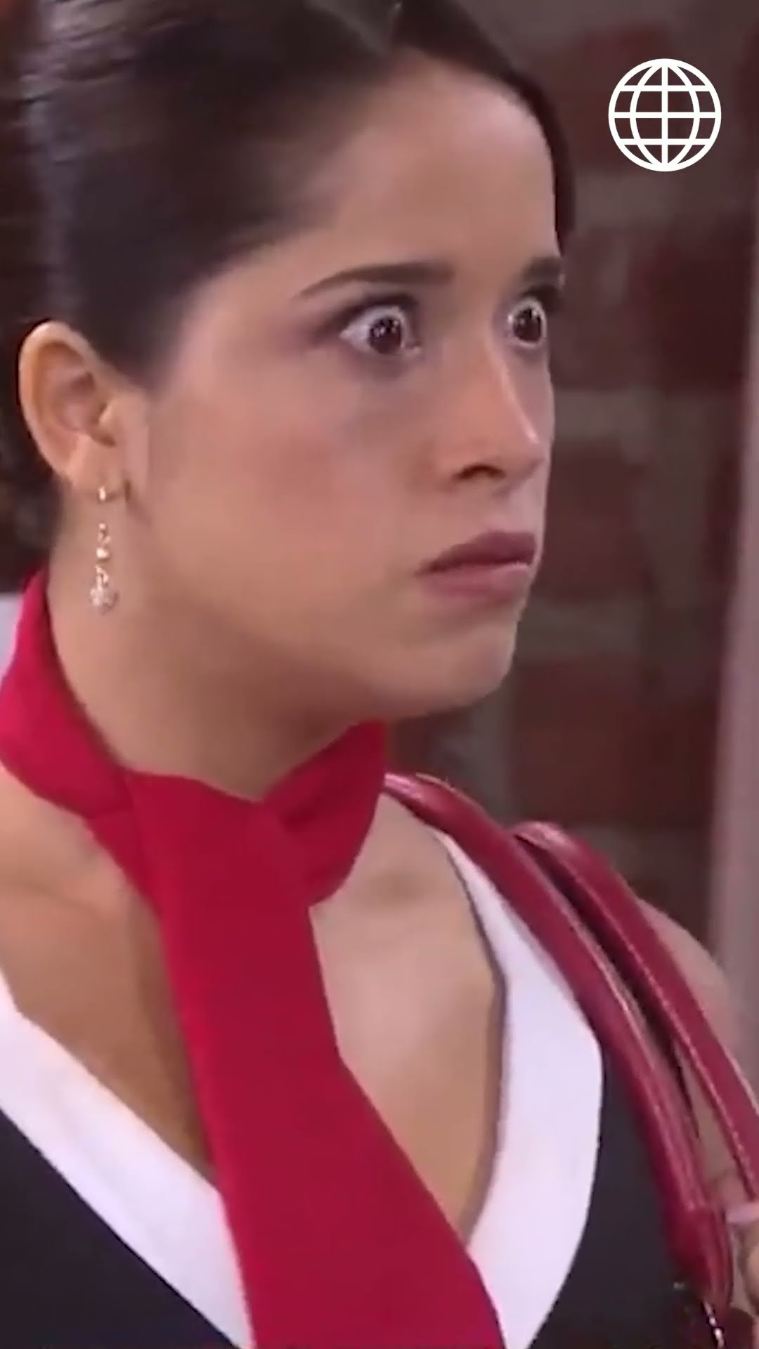 AL FONDO HAY SITIO 8 | The time Shirley found Monserrat kissing Patrick | #Shorts