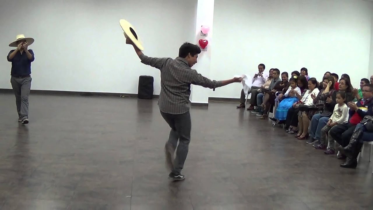 Hugo Romero en Homenaje a las Madres Romerisimas: Marinera Antonia