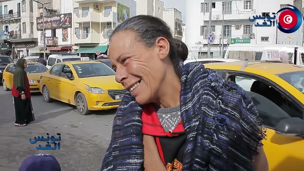 عرفتي كيما بنتي عز الناس عاملة معايا الباهي حاسبتني أمها ماتشد عليا شي، الناس الباهية مازالت