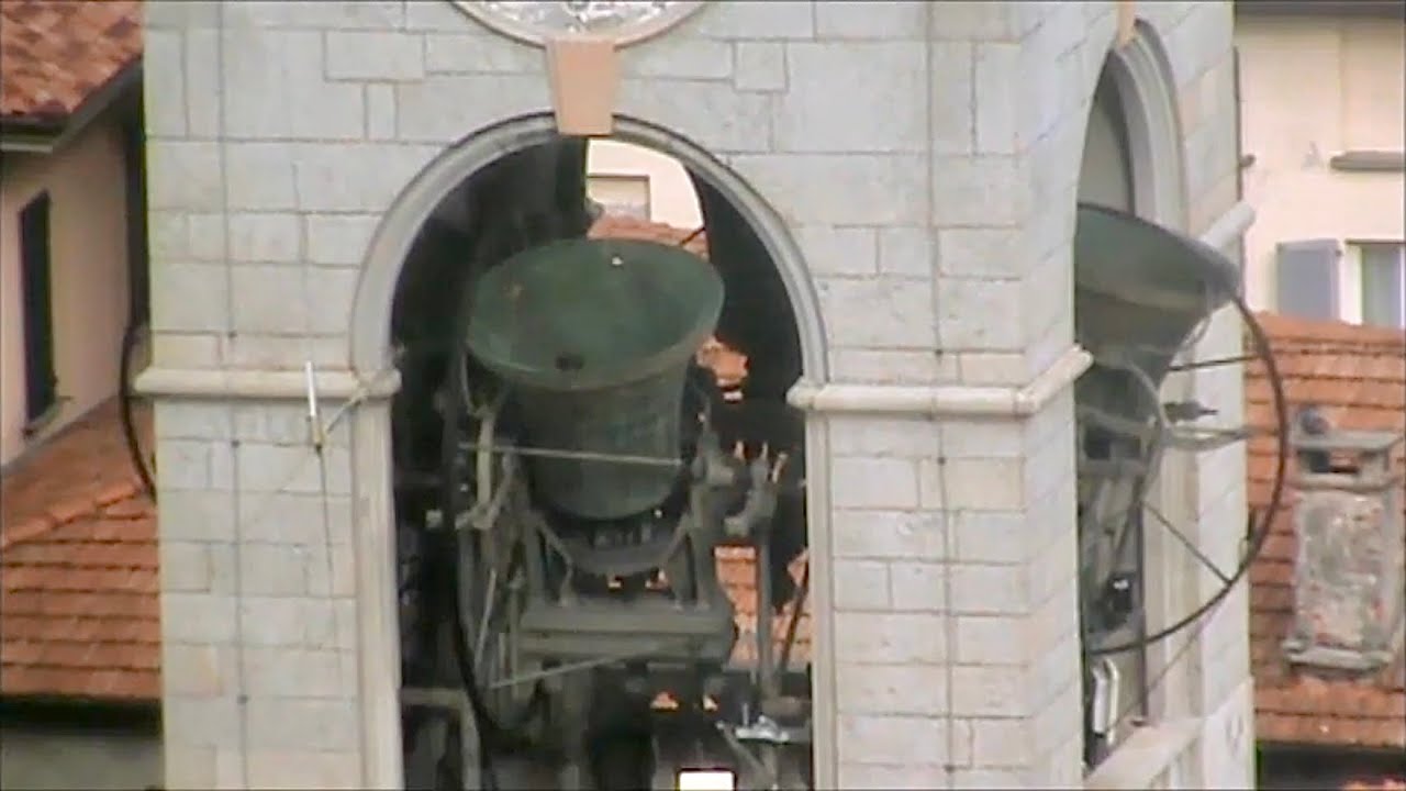 Le campane di Menaggio (CO) dall'alto