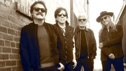 The Doobie Brothers’ Soulfully Smooth New Song “Learn to Let Go”