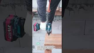 Wood Beam Trick #constructionhack#builderskills #tools #diy #builder...