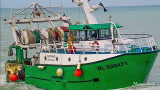 l'arrivée de l'Armany au tréport un bateau de peche le 14 04 2024 ( vidéo music)