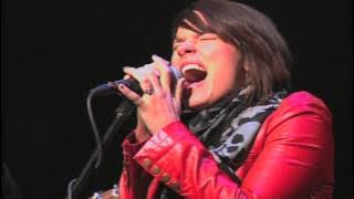 Flyleaf - Broken Wings (live)