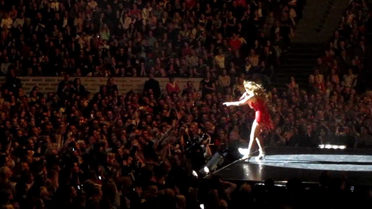 Jennifer Lopez - Papi (Live in Helsinki 7.11.2012)