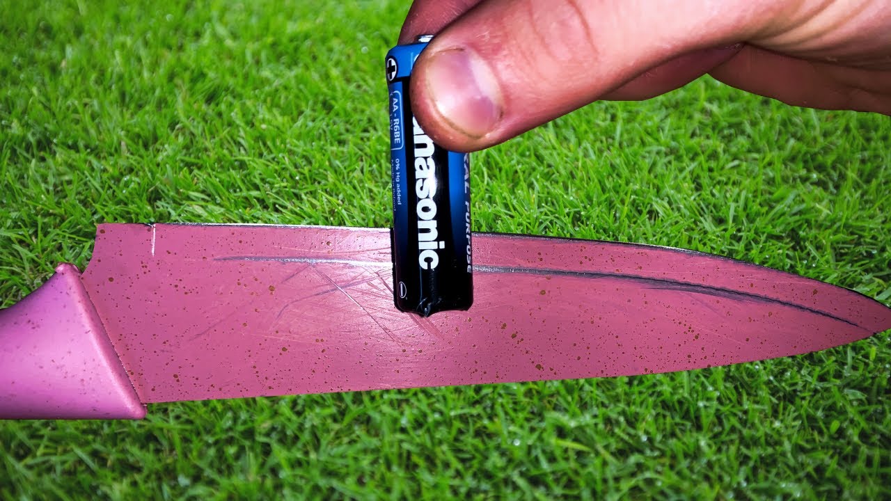 KNIFE like a razor in 1 minute! Using the BATTERY! Shocking result ...