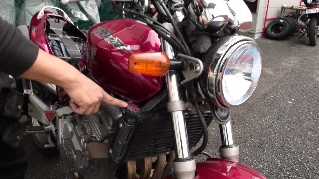 初心者にもできる冷却水のチェック バイクの日常点検 Youtube