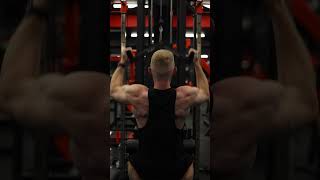 Neutral Grip Lat Pulldown