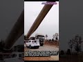 How 60m Blades Navigate Narrow Curves #worker #process #howitworks #innovation #specialtransport