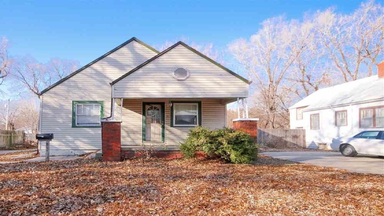 817 S Lorraine, Wichita, KS Presented by The Roy Group Team Real