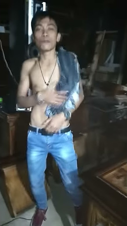 Video lucu ketinggian joget