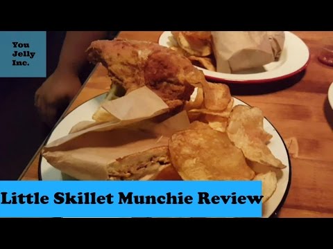 Munchie Review: Little Skillet (San Francisco, CA) Burgers, Po'Boy, Chicken & Waffles