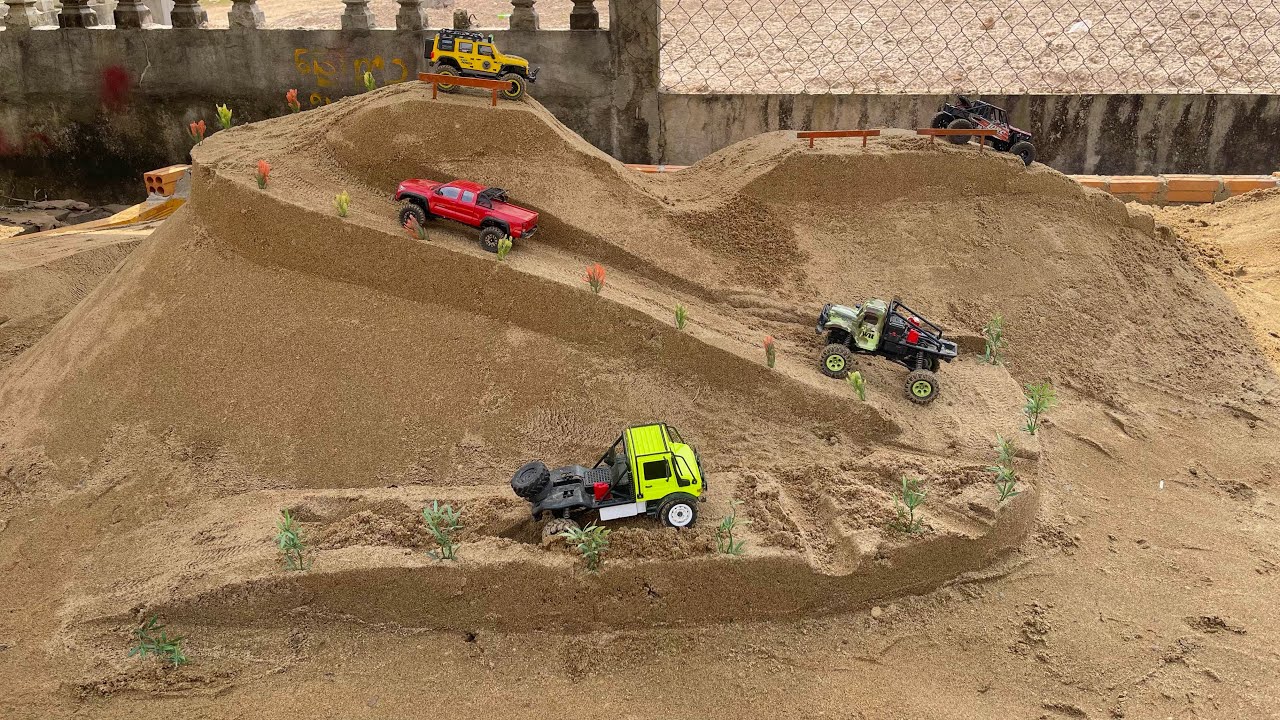 RC Off-Road Mountain Challenge | Extreme Obstacle Race!