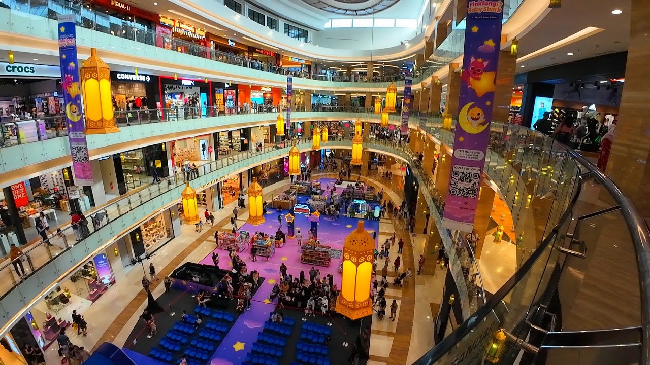 PAKUWON MALL YOGYAKARTA , MEGAH, MEWAH, TERBESAR DI YOGYAKARTA