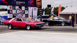 Holden Commodore SS vs '72 Plymouth Road Runner 440 1/4 mile drag race