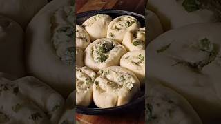 Easy Homemade Garlic Bread &amp; Buns With Chicken Sausage #recipe #bread #baking #garlicbread #ytshorts