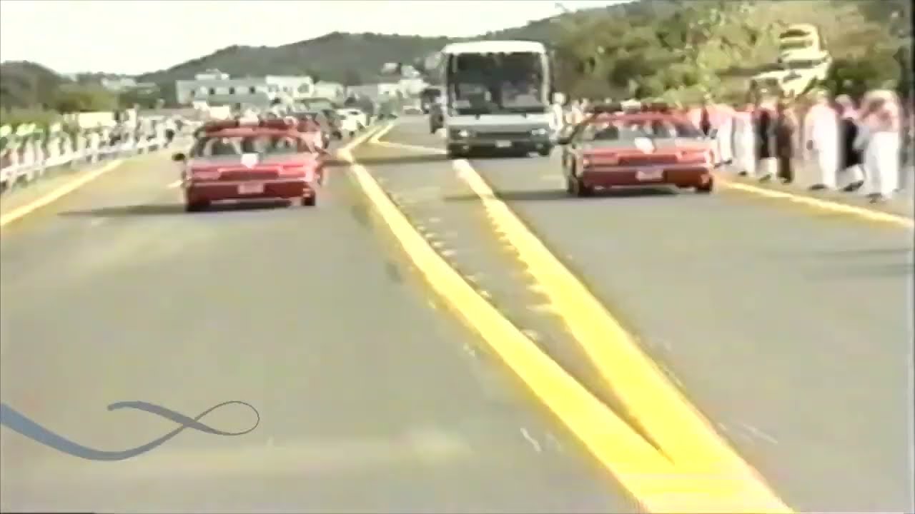 فيديو قديم / موكب الملك عبدالله من أبها الى تنومة ١٤١٩هـ