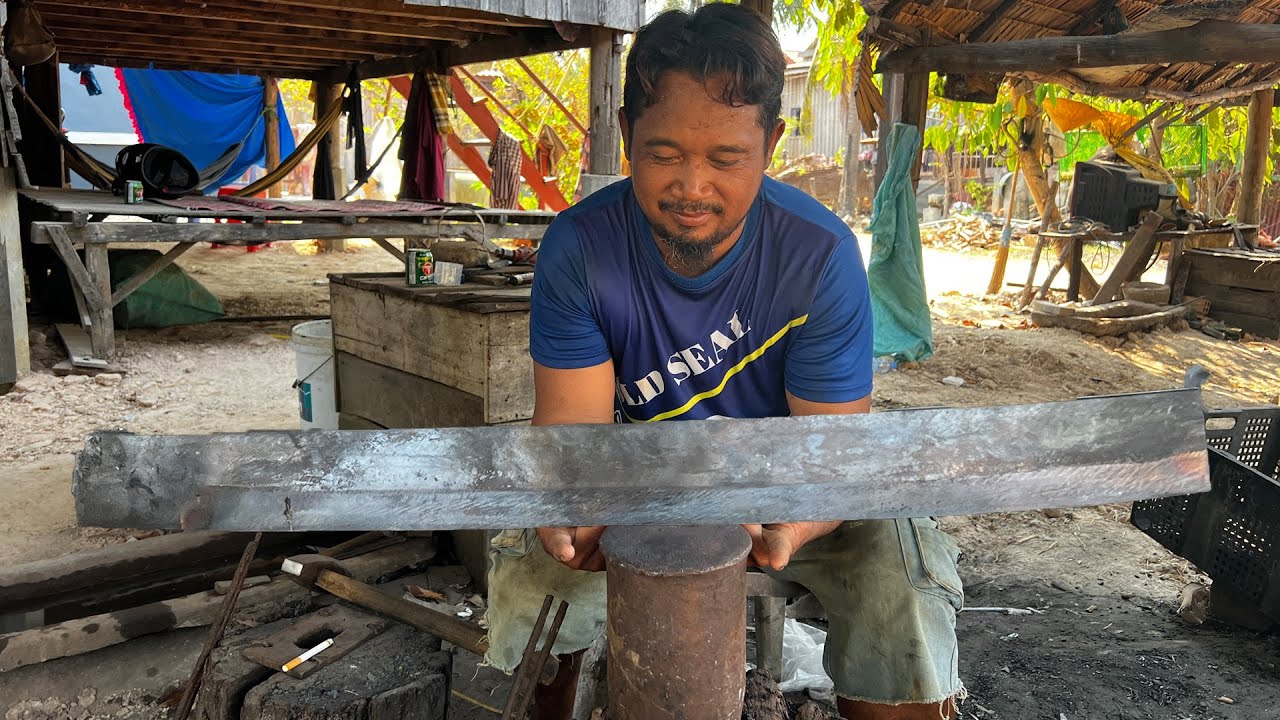 Forging a SWORD out of Rusted Iron LEAF SPRING