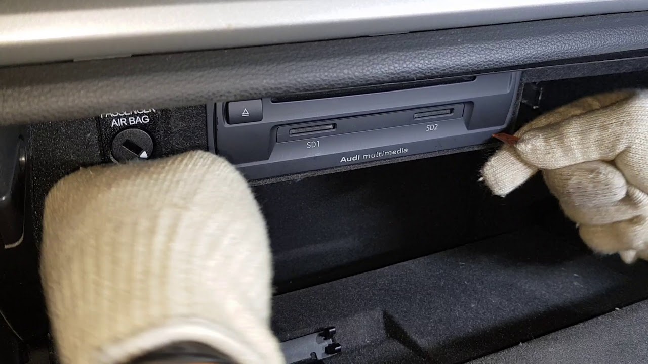 아우디 A3 멀티미디어 탈거방법(Audi a3 Removing the glove box Multi media removal method) YouTube